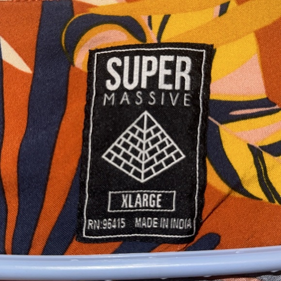 Button up shirt, like new only worn maybe 3 times. Super comfortable! - Picture 2 of 2